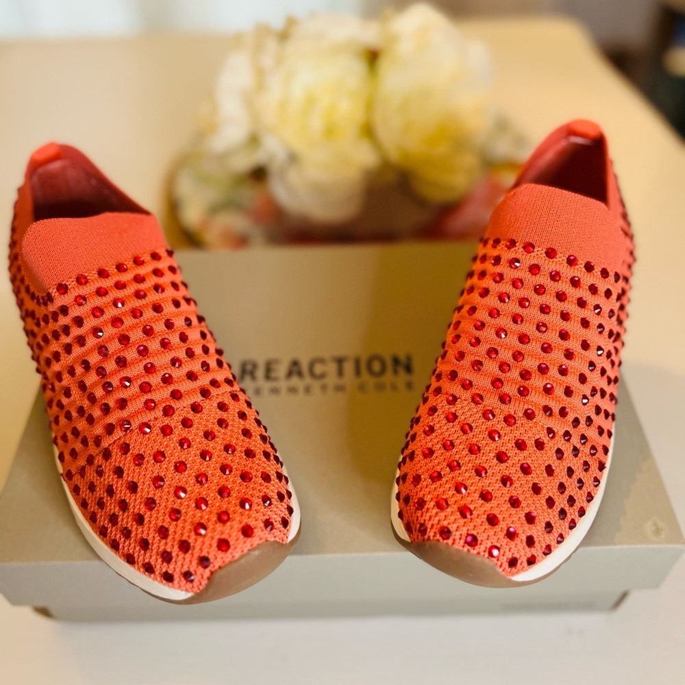 REACTION KENNETH COLE Coral Beaded‎ Sneakers|6.5|NWOT - Picture 7 of 8